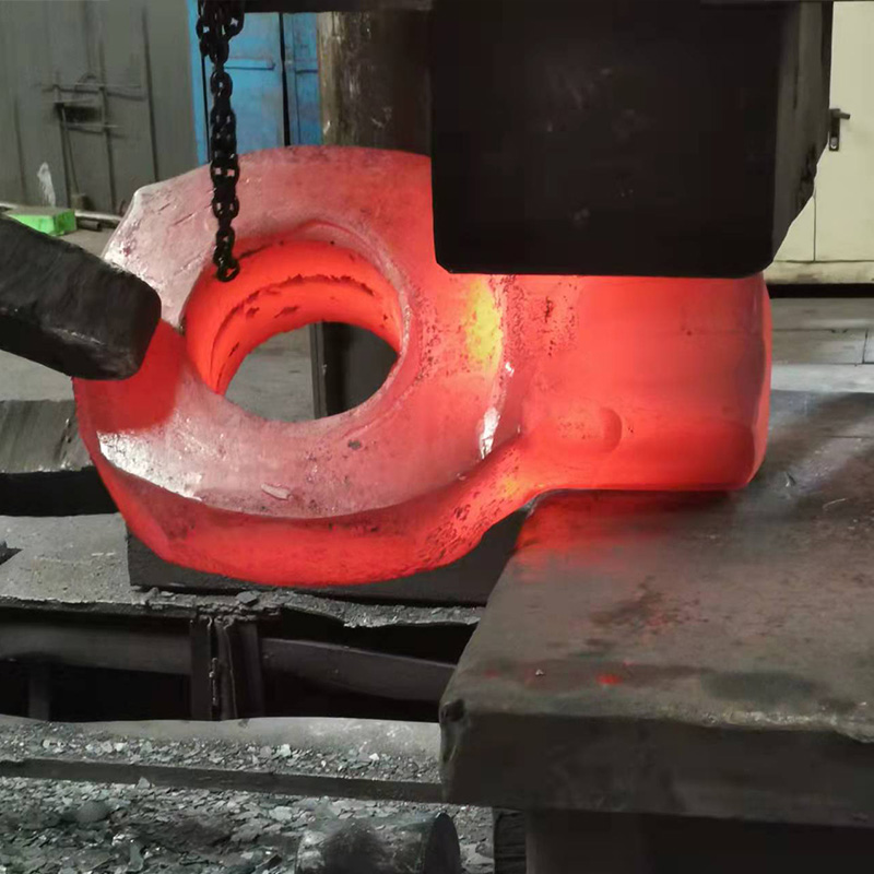 Mengapa Penempaan Berbentuk Khas Jenis Cincin Penting untuk Aplikasi Perindustrian Moden